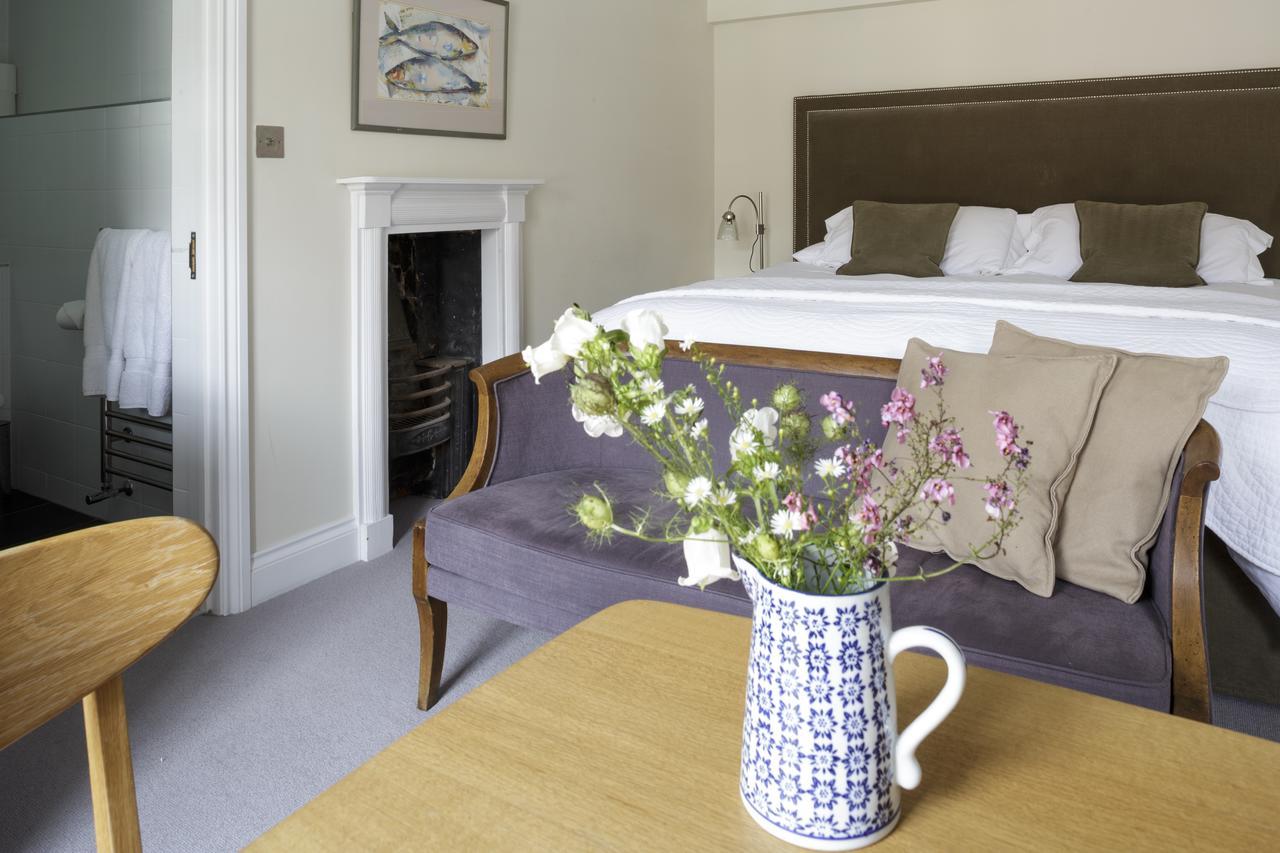 The Mistley Thorn Hotell Exteriör bild