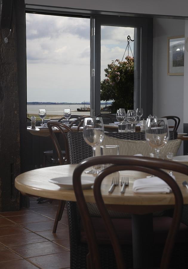 The Mistley Thorn Hotell Exteriör bild