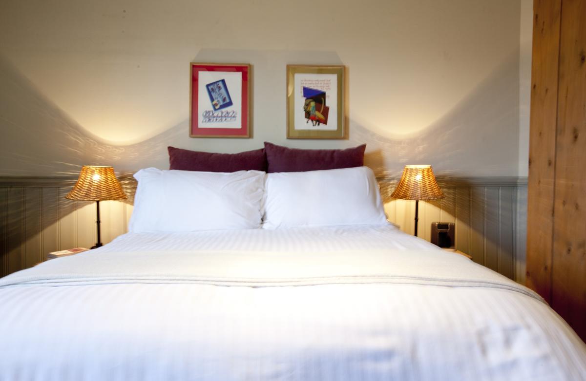 The Mistley Thorn Hotell Exteriör bild