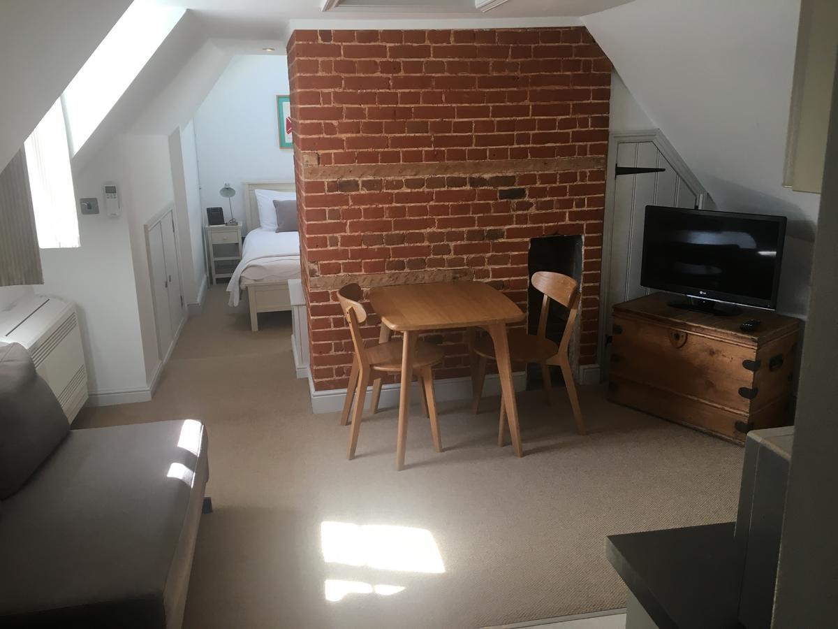 The Mistley Thorn Hotell Exteriör bild