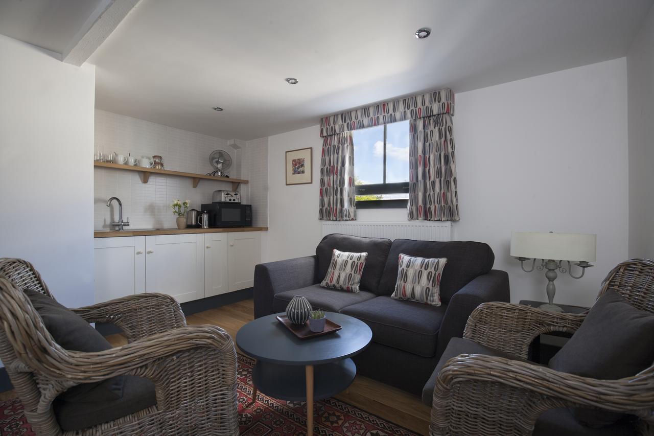 The Mistley Thorn Hotell Exteriör bild